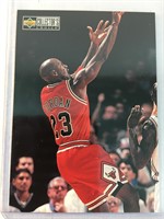 1997 Topps Michael Jordan Upper Deck Hologram #392