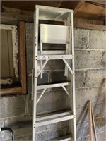 6' Aluminum Step Ladder with Saw Horses