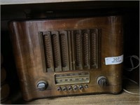 RCA Victrola Tube Radio