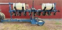 2011 Kinze 3500 8RN corn planter, Liquid fert.,