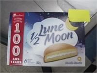 Vachon ½ Lune Moon® Vanilla 282g*