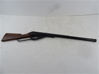 Vintage Daisy Model 102 BB Air Rifle