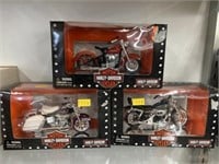 (3) 1:18 Scale Harley Davidson Motorcycles