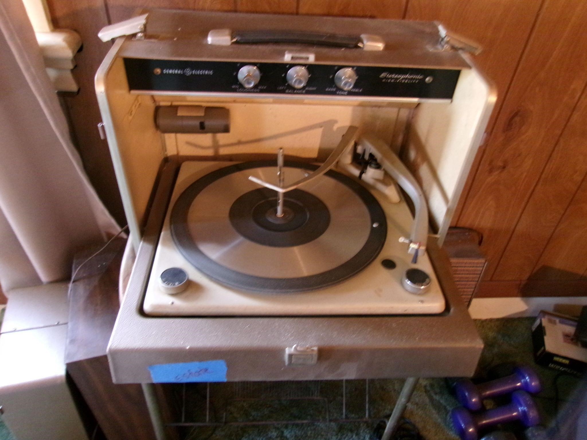 Vintage GE Record Player