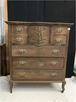 ANTIQUE OAK CHEST OF DRAWERS W/ BOW FRONT BONNET