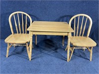 CHILDS TABLE AND 2 CHAIRS