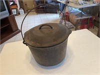 Vintage 10.5" Cast Iron Stock Pot