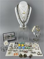 Vintage Costume Jewelry Necklaces, Bracelets...