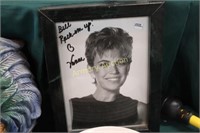 VANNA WHITE AUTOGRAPHED PHOTOGRAPH FRAMED