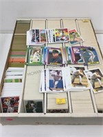 Mixed lot of sports cards