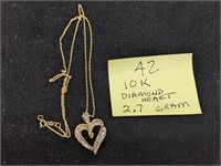 10k Gold 2.7g Necklace with Diamond Heart Pendant