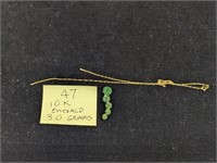 10k Gold 3g Necklace with Emerald
