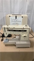 Singer sewing machine. with case WORKS
