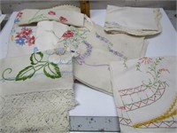 TABLE CLOTH & NEEDLE POINT RUNNERS