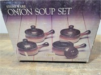 Stoneware Onion Soup Bowls Set with Lids NIB