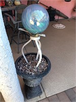 Planter with glass ball #354