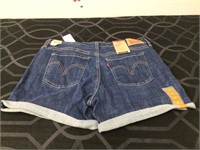 Levi’s Women’s 31 Mid Length Denim Shorts NWT