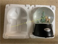 2023 Deer Snow Globe