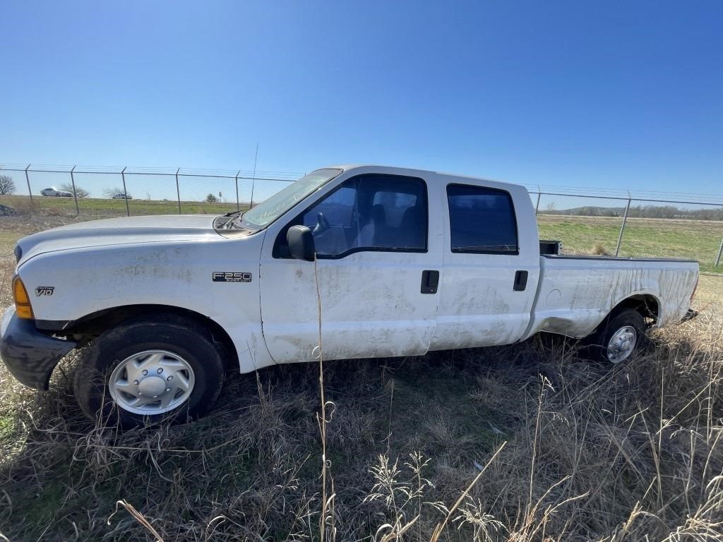 1999 Ford F250 Super Duty 4-Door Pickup-As Is