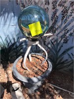 Planter with glass ball #372