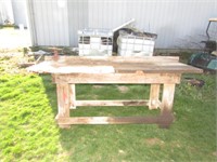 7 FT PRIMITIVE WORK BENCH