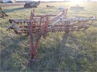 NEW HOLAND 56 ROLABAR HAY RAKE - LOOKS TO BE FIELD