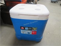 Ultra Roller Ice Chest, Igloo