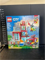 Lego city fire station brand new sealed