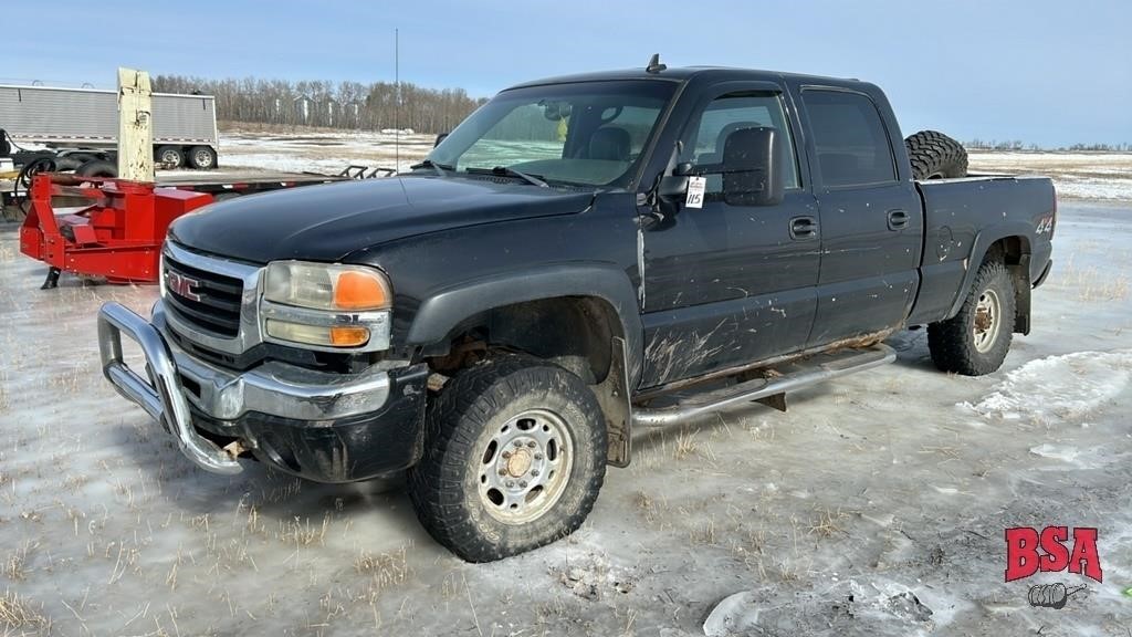 2006 GMC 2500 Crew Cab 4X4 Truck