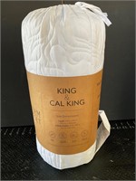 King/Cal king comforter and shams set brand new