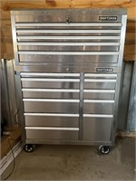 STAINLESS STEELE CRAFTSMAN ROLLING TOOLBOX W/ KEYS