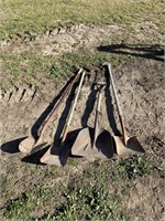 4 SHOVELS