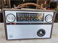 General electric solid state world monitor radio