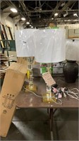 1 LOT (2) GOLD AND CLEAR BASED LAMPS W/ WHITE