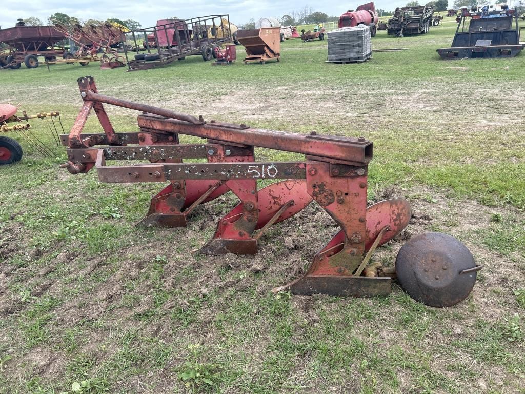 Massey Ferguson 3row bottom plow