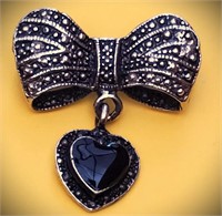 STUNNING VTG ART DECO MARCASITE BLACK ONYX BOW