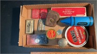Assorted vintage advertising items