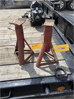 Two car jack stands