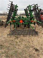 John Deere 726 Soil Finisher