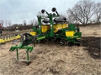 John Deere 1770 12-Row Conservation Planter