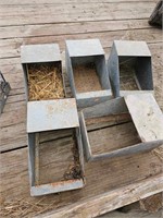 5 small rabbit nest boxes. Perfect smaller rabbits
