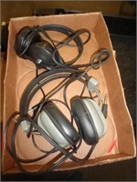 2 - WIRED HEADPHONES