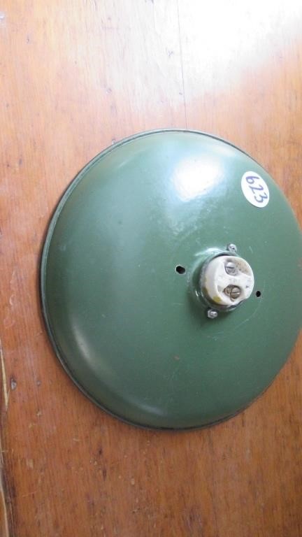 GREEN ENAMELED OUTDOOR LIGHT FIXTURE