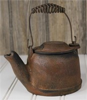 Griswold Small Cast Kettle