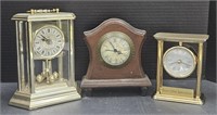 (I) Table Clock Lot Contains 2 Bulova And