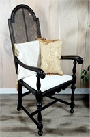 Chaise solide à haut dossier vintage + coussins *