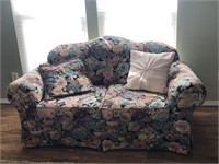 Flower Design Love Seat