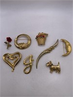 BROOCH LOT OF 8