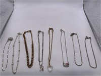 NECKLACE LOT OF 8