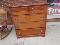 5 drawer dresser.